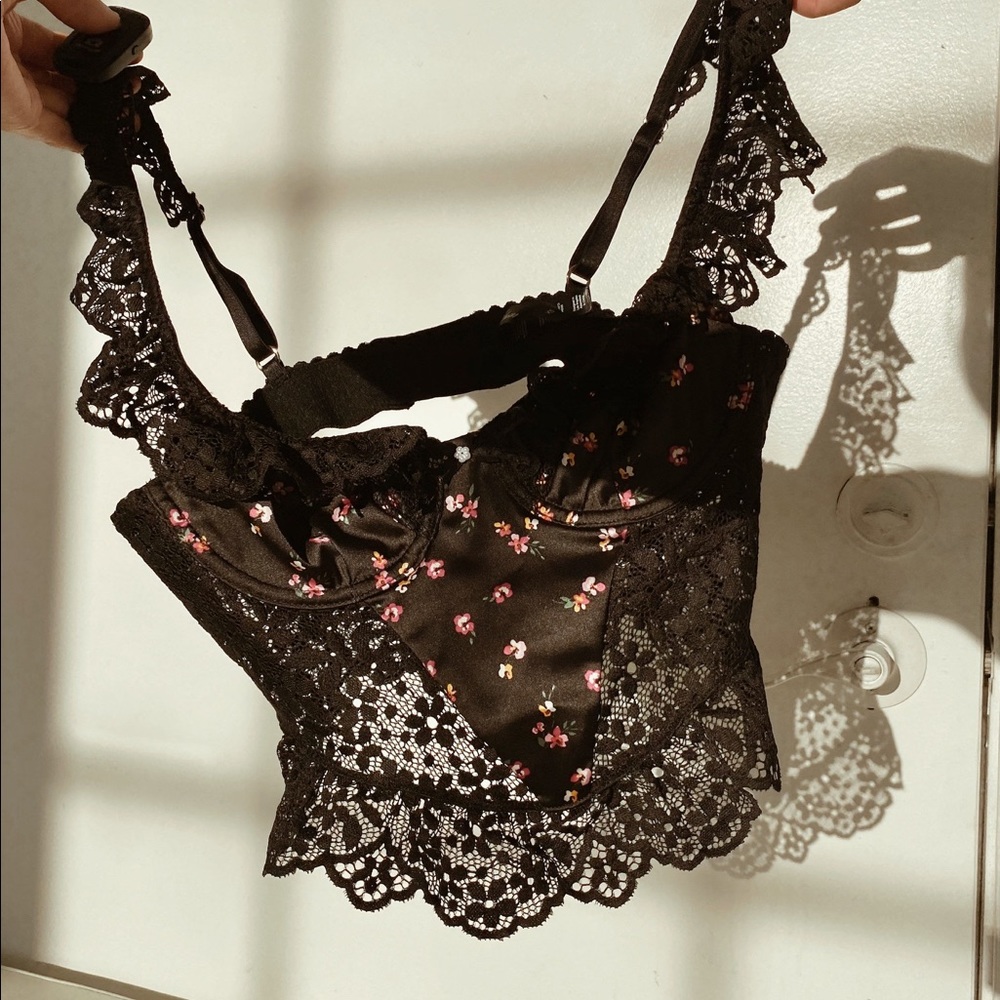 For Love and Lemons Pansy Floral Set NWT